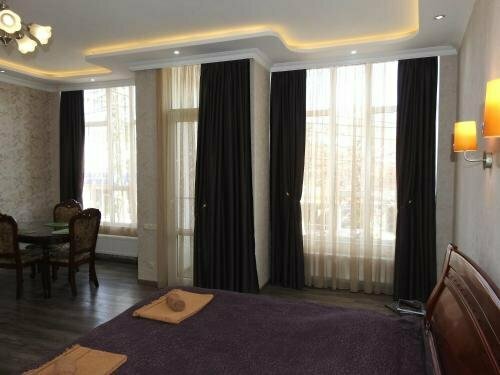 White Hotel Guesthouse, Prenota Hotel Zugdidi Samegrelo Zemo-Svaneti