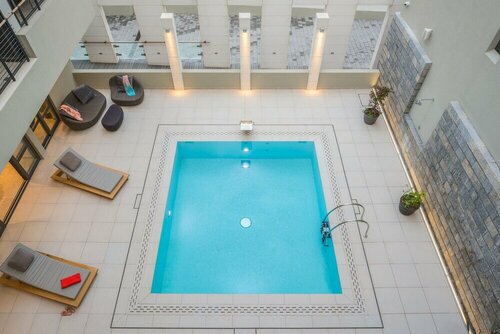 Hotel Nestos, Забронировать Отель Отели Сплитско-Далматинской жупания 4 звезды, 4*
