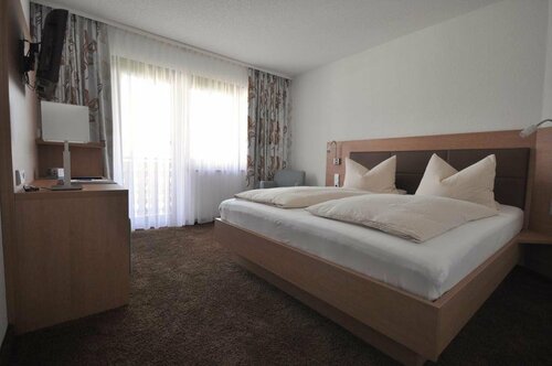 Hotel-Pension-Jasmin, Reservar Hotel Hotéis em Aargau - Basel region com piscina, Piscina