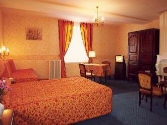 Hôtel de l'Ecu, Book Hotel Montbard Côte-d'Or