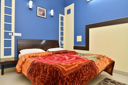 Hotel Galaxy, Забронировать Отель Отели Дехрадун с парковкой, рядом с Часовая башня Дехрадуна, Парковка