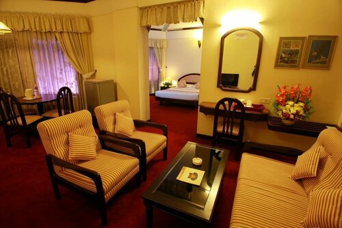 Manuelsons Malabar Palace, Забронировать Отель Отели Кожикоде 3 звезды, рядом с Fathima Hospital, 3*