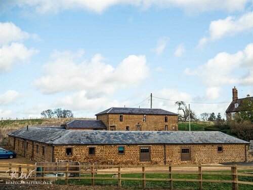 The Granary at Fawsley, Rezervați Bed and Breakfast Hoteluri de afaceri în Merseyside, 4* 5*