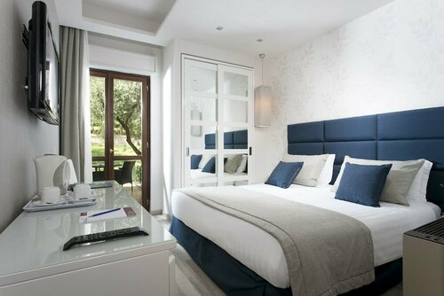 Nastro Azzurro Resort, Забронировать Курортный отель Отели Побережья Сорренто с бассейном, Бассейн