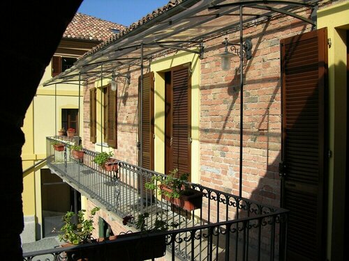 La Corte, Reserva ahora Hotel Hoteles en Monferrato con aparcamiento, Aparcamiento