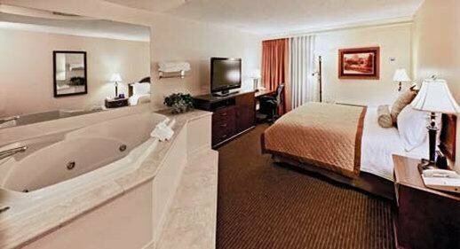 Wyndham Riverfront Little Rock
