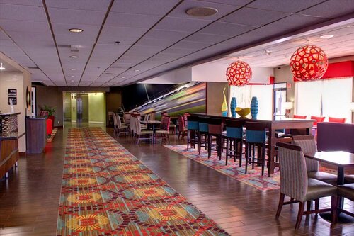 Hampton Inn Daytona Speedway-Airport, Забронировать Отель Дейтона-Бич Daytona Beach Area