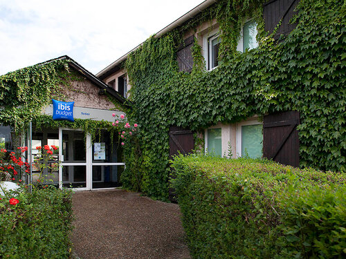 IBIS Budget Tarbes, Забронировать Отель Тарб Hautes-Pyrénées
