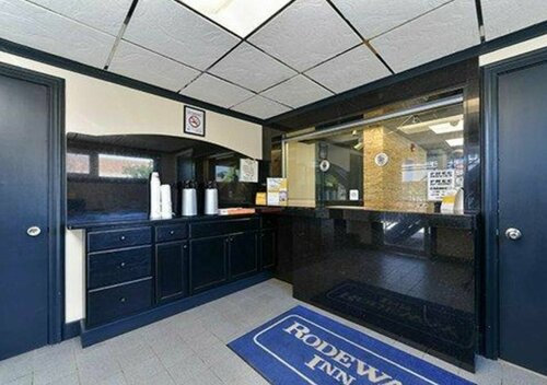 Rodeway Inn, Book Hotel Hoteller i Chicago med parkering, Parkering