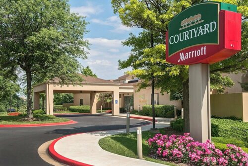 Courtyard by Marriott Rockville, Забронировать Отель Роквилл 