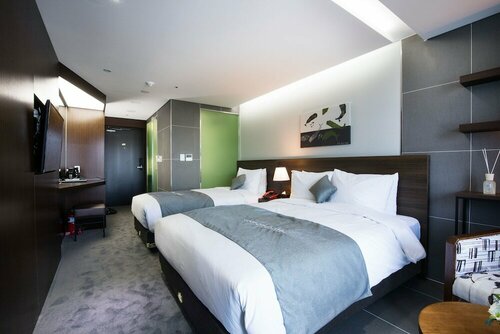 CO-OP City Hotel Harborview, Забронировать Отель Отели Согвипхо с бассейном, Бассейн