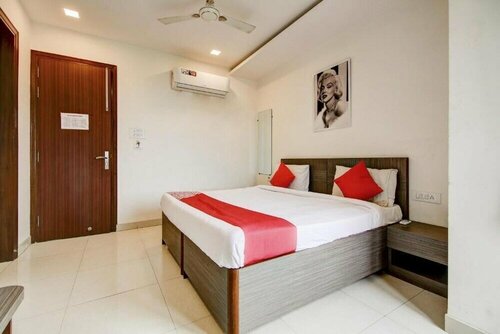 OYO 78659 Collection O Hotel Jayshree Domestic Airport, Забронировать Отель Отели Mumbai Region с парковкой, Парковка