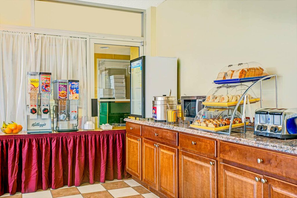 Days Inn by Wyndham Alexandria South