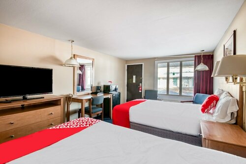 Oyo Hotel Wadsworth Oh I-76, Забронировать Отель Уодсворт 