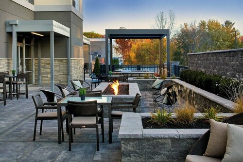 Courtyard by Marriott Albany Airport, Забронировать Отель Олбани Hudson Valley