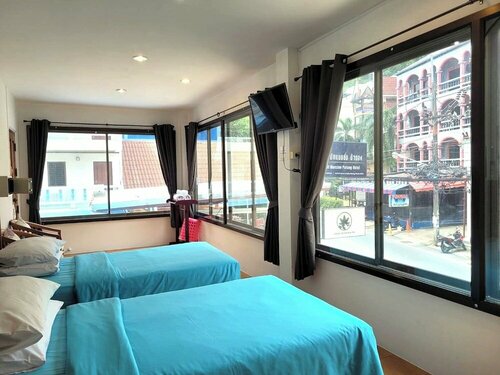 Rabbit Mansion Patong Hotel, Забронировать Гостевой дом Отели Пхукета с бассейном, Бассейн
