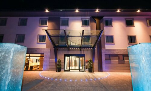 Winter Garden Hotel Bergamo Airport, Забронировать Отель Грассоббьо Bergamo Province