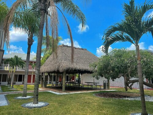 Garden Inn Homestead/Everglades/Gateway to Keys, Забронировать Мини-отель Хомстед Biscayne National Park