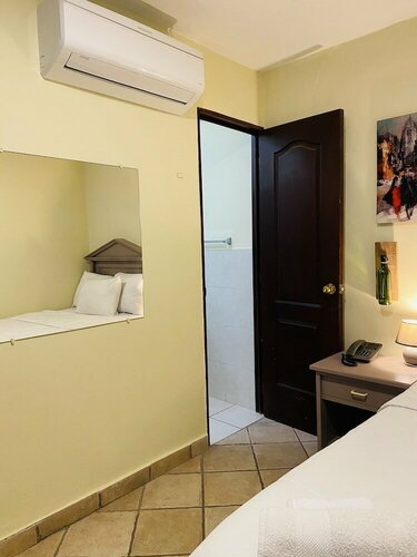 Morrison Hotel San Salvador, Забронировать Отель Сан-Сальвадор San Salvador Department