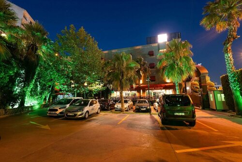 Comfort Haramidere, Rezervovat Hotel Beylikduzu hotely s bazénem, Bazén