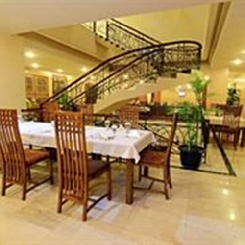 Rocky Plaza Hotel Padang, Rezervasyon Otel Padang 3 yıldızlı oteller, 3*