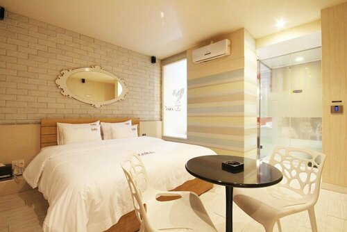 Hotel Zara, Забронировать Отель Отели Чханвон с парковкой, Парковка