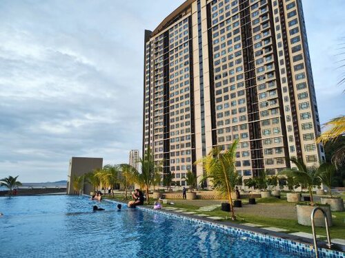 Snug Inn Happy at Jesselton Quay Citypad, Rezerwuj Hotel Hotele w Sabah z Basenem, Basen