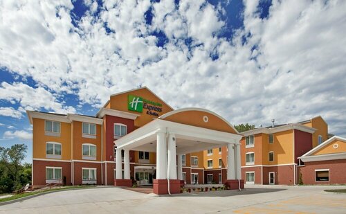 Holiday Inn Express Hotel & Suites Kansas City Sports Complex by IHG, Забронировать Отель Канзас-Сити Миссури