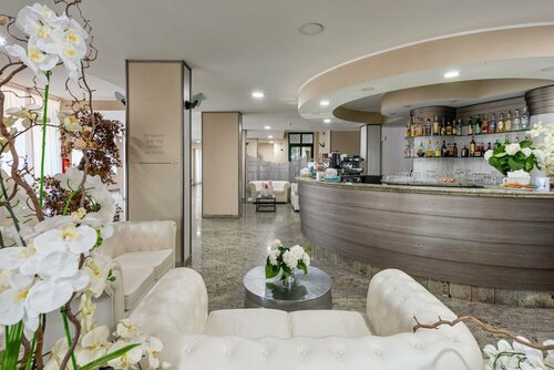 Rivoli Hotel, Varaa Hotelli Rivoli hotellit, joissa on uima-allas, Uima-allas