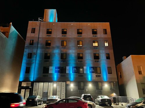 King Hotel Brooklyn Sunset Park, Забронировать Отель Отели Бруклина с парковкой, рядом с Базилика Богоматери Неустанной помощи, Парковка