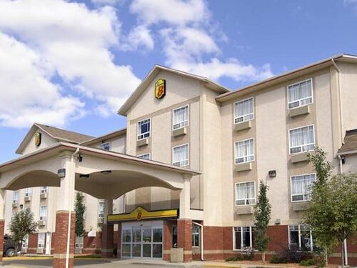 Super 8 by Wyndham High Level AB, Забронировать Отель Хай-Левел Northern Alberta