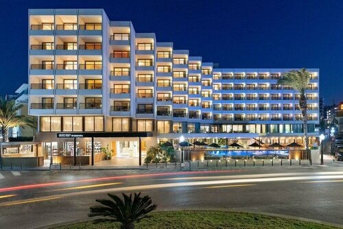 Blue Sky City Beach Hotel, Забронировать Отель Отели острова Родоса с питанием, рядом с Район Коллакиум, Пансион