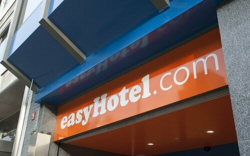 easyHotel Rotterdam City Centre, Забронировать Отель Сентрум Роттердам, рядом с Бёрс