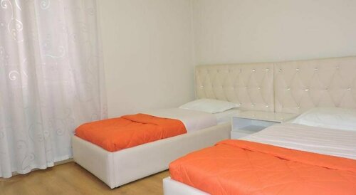Hotel La Favorita, Забронировать Отель Отели Тираны с парковкой, рядом с Tanners' Bridge, Парковка