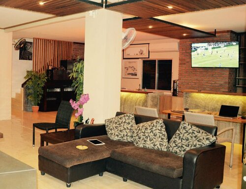 Living Room Guesthouse, Забронировать Отель Ао-Нанг-Бич провинция Краби, рядом с Пляж Ao Пхра Нанг
