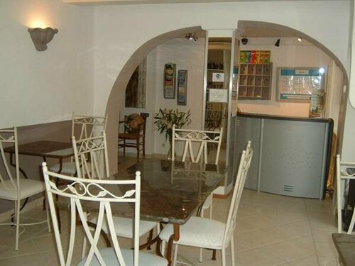 Hôtel Les Orangers, Забронировать Отель Йер Var coast