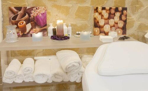 Soho Boutique Capuchinos & Spa, Забронировать Курортный отель СПА-отели Кордовы, рядом с Monumento a Averroes, SPA-услуги