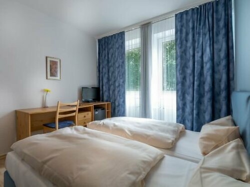 Hotel Regina, Забронировать Отель Дармштадт Бергштрасе