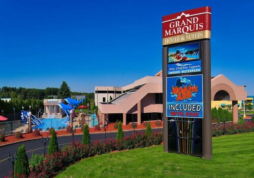 Grand Marquis Waterpark Hotel & Suites, Забронировать Отель Lake Delton The Dells