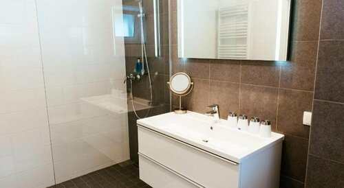 Aparthotel Heuberger, Rezervovat Apartmánový hotel Hradsko hotely s bazénem, Bazén