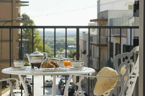Dimora Cappuccini, Book Hotel Hoteller i Cisternino med parkering, Parkering