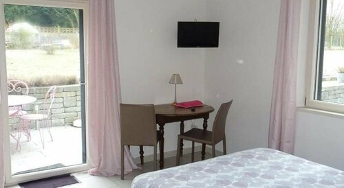 Aux Plumes De Grigy, Book Hotel Hoteller i Metz med parkering, Parkering