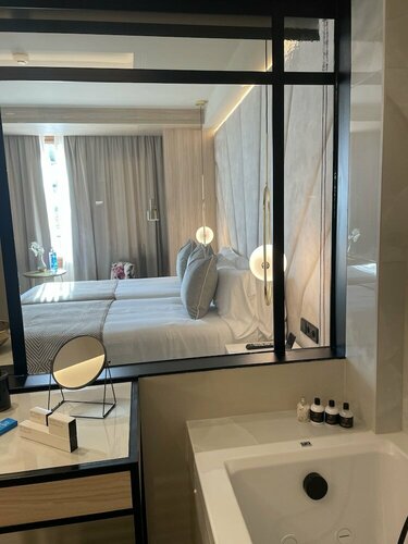 Nivia Born Boutique Hotel, Забронировать Бутик-отель Отели Пальма-де-Майорка с бассейном, рядом с Церковь Св. Магдалены, Бассейн