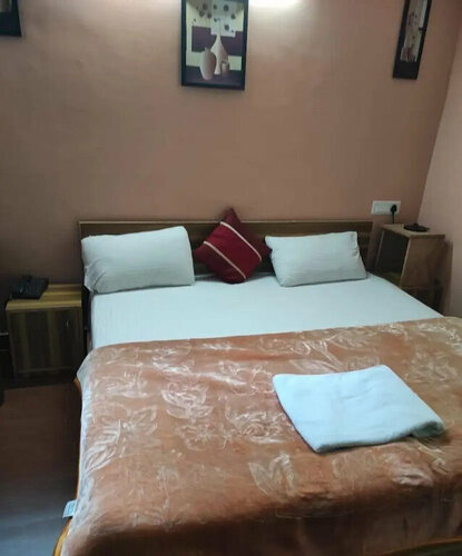 ADB Rooms Hotel Devine Point, Shimla, Забронировать Отель Отели Дхарампур с завтраком, Завтраки