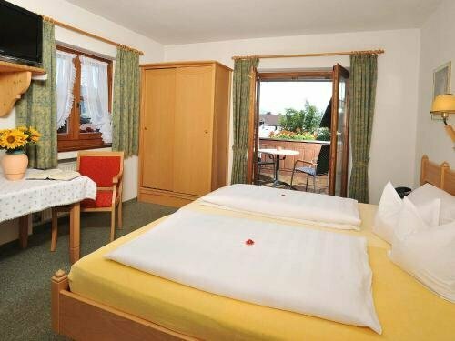Gästehaus am Kurparkweg, Rezervovat Hotel Hotely v Bavorsko s parkováním, Parkování