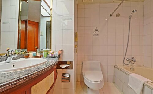 Zhonglian Hotel - Dandong, Забронировать Отель Даньдун Ляонин