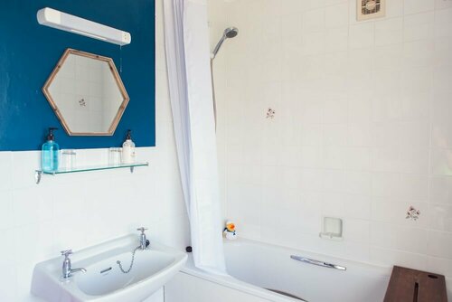 The Royson Guest House, Varaa Bed and Breakfast 3 tähden hotellit kohteessa Isle of Wight, 3*