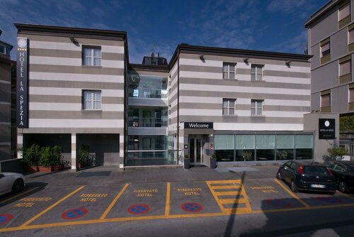 Отель CDH Hotel La Spezia, Забронировать Отель Специя Итальянская Ривьера