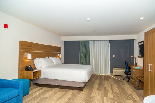 Holiday Inn Express San Diego Airport-Old Town by IHG, Забронировать Отель Отели Сан-Диего с бассейном, рядом с Casa de Machado y Stewart, Бассейн