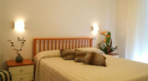 Residenza Mediterranea, Забронировать Отель Торре Педрера Римини